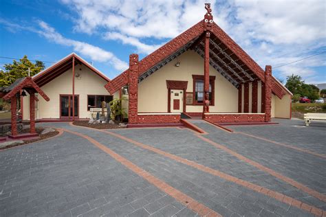 whakarewarewa - the living maori village tours